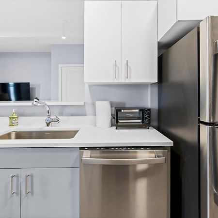 Furnished Apartments Near Encore Everett Exterior photo