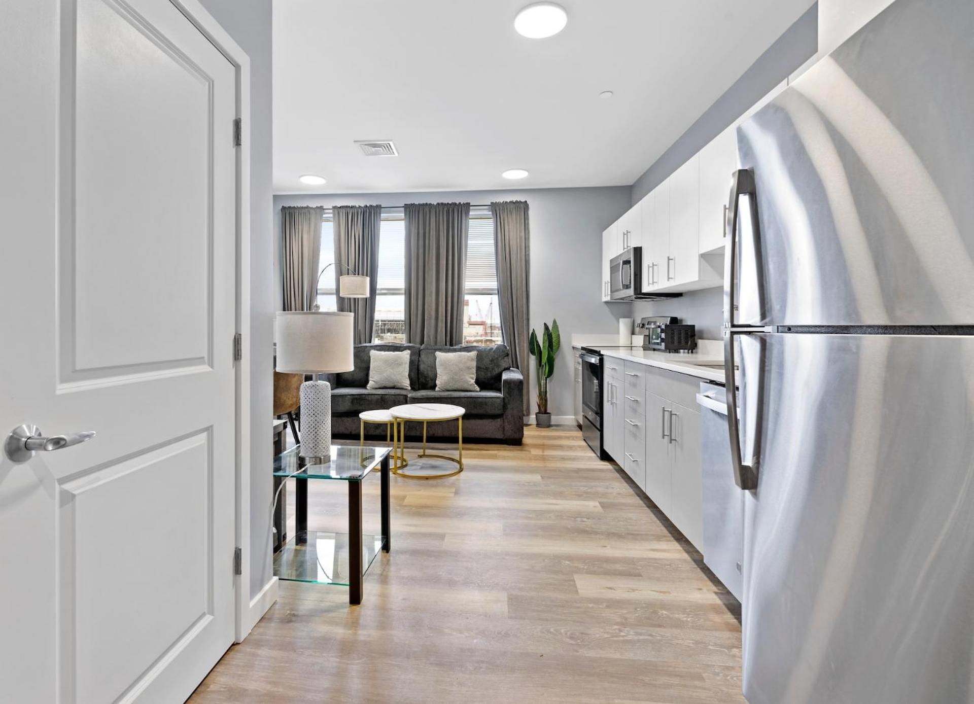 Furnished Apartments Near Encore Everett Room photo