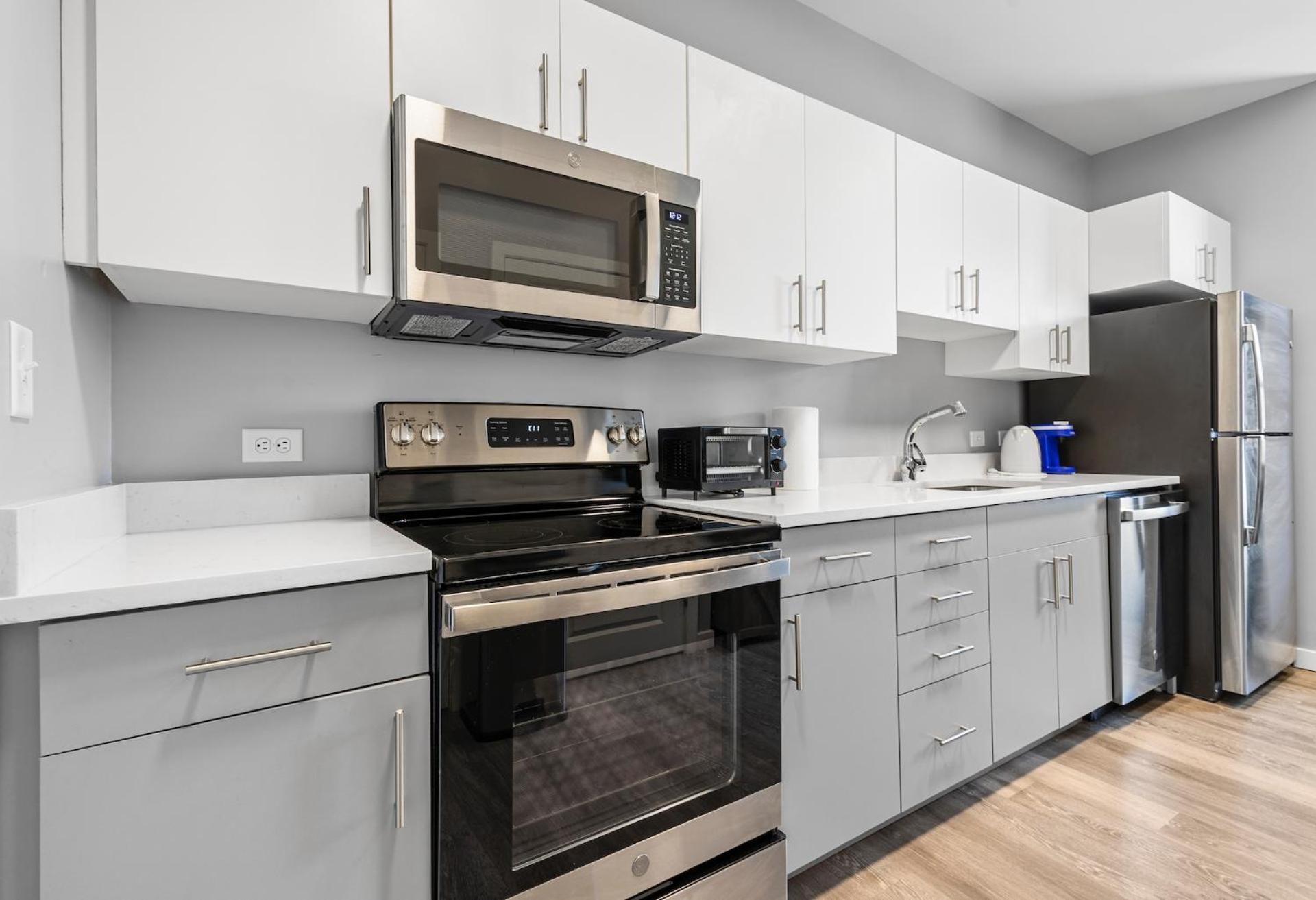 Furnished Apartments Near Encore Everett Room photo